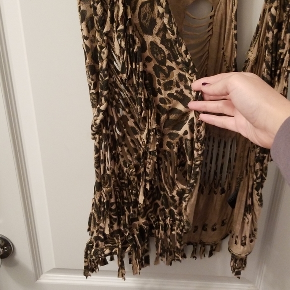 Cheetah print Shredded vest - Picture 7 of 8